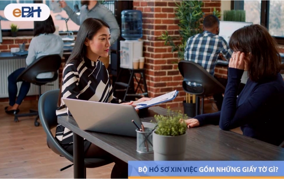 Hồ sơ xin việc là giấy tờ quan trọng để ứng viên giới thiệu về bản thân