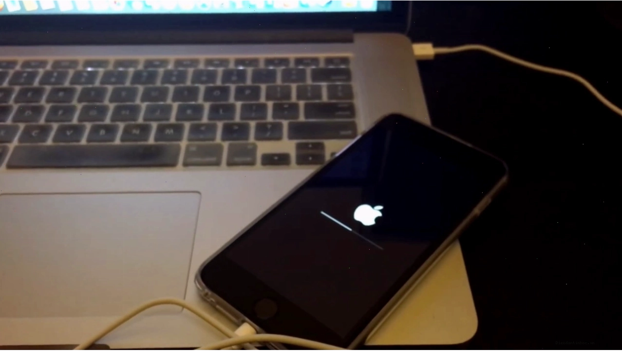 Kết nối iPhone với máy tính để kiểm tra tình trạng