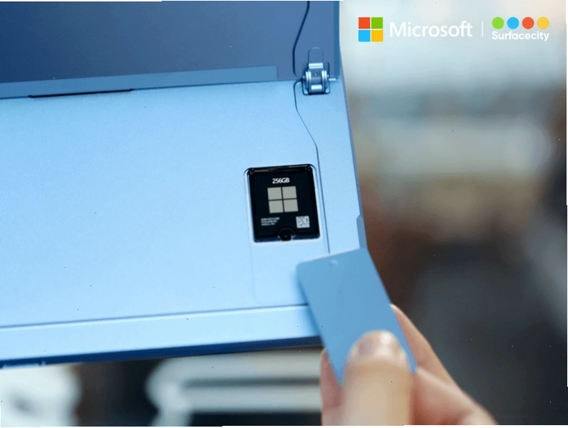 Khả năng tháo nắp thay thế bộ nhớ SSD trên Surface Pro 9