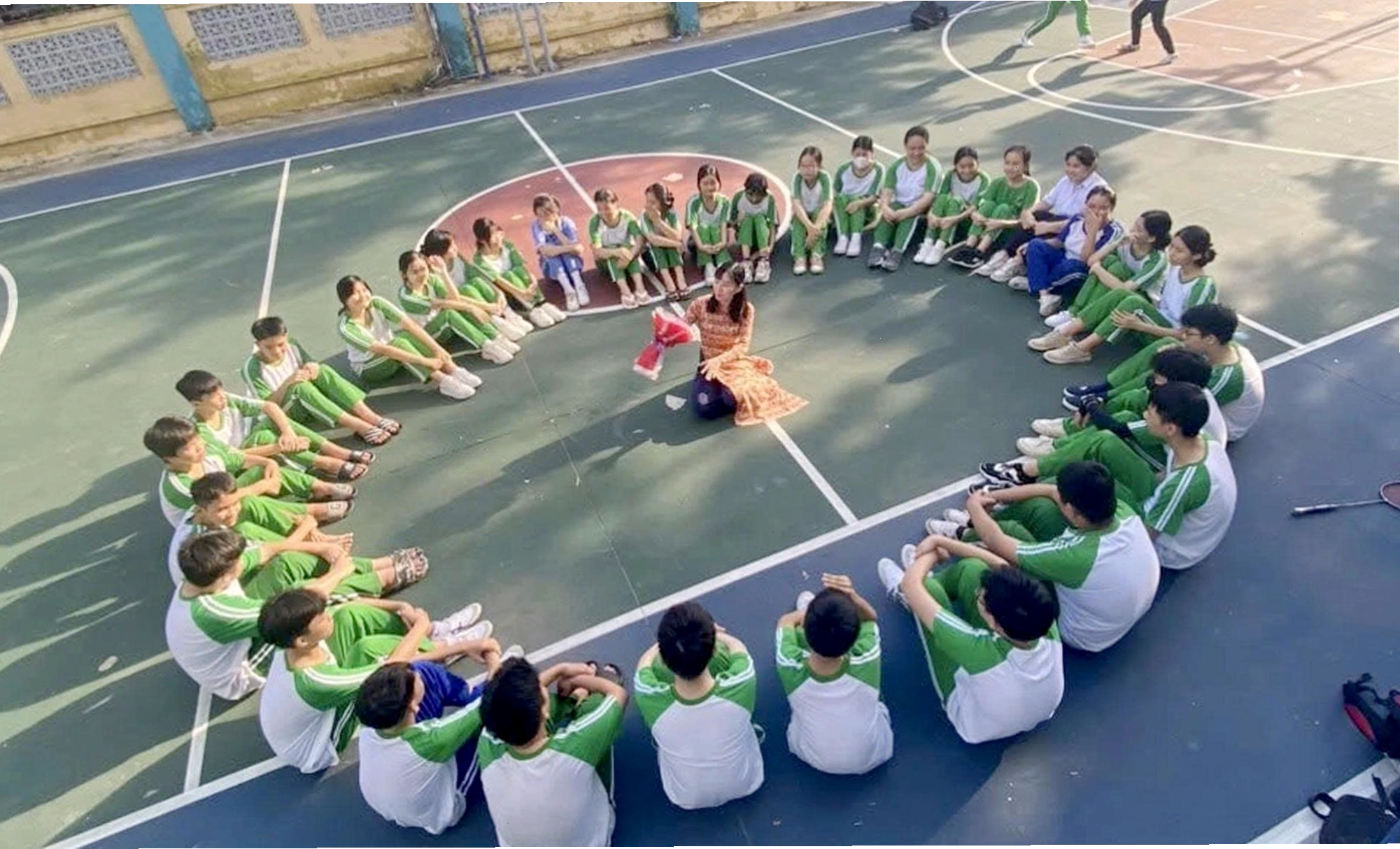 Khu vực đồ uống và thực phẩm đóng gói