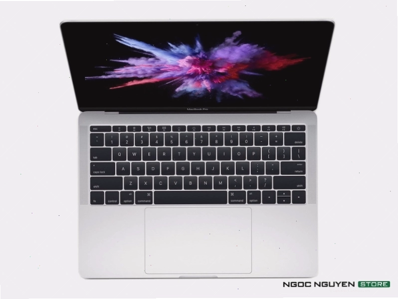 MacBook Pro 2017 phiên bản màu Space Gray mạnh mẽ