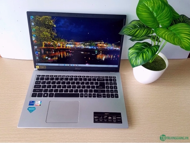Màn hình Laptop Acer Aspire 5 A515-56-54PK hiển thị Full HD sắc nét