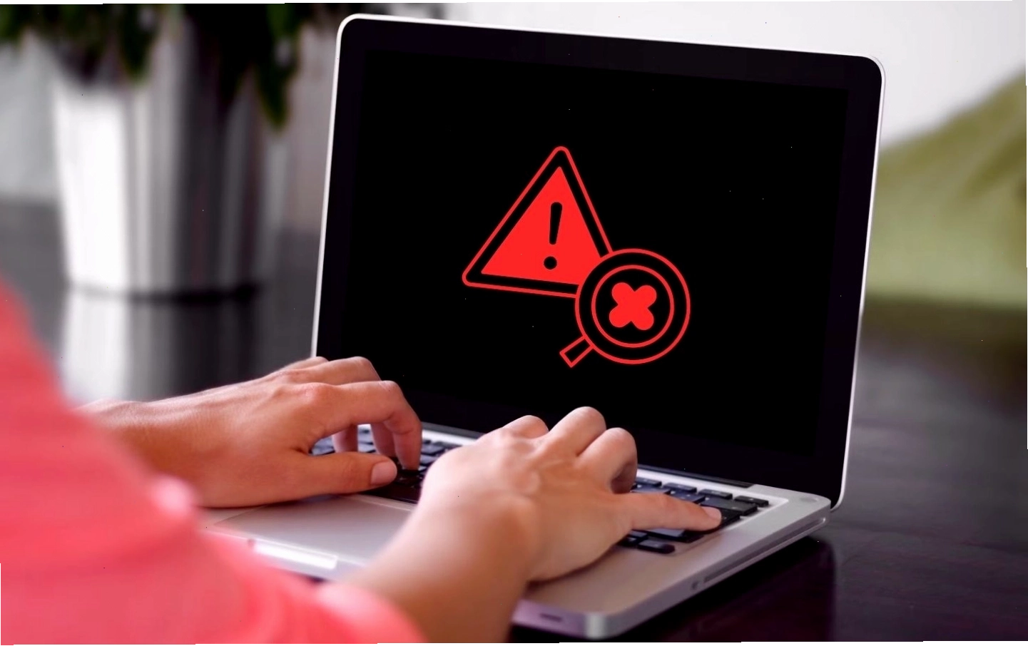 Màn hình laptop bị đen nhưng máy vẫn chạy xuất phát từ nhiều lý do khác nhau