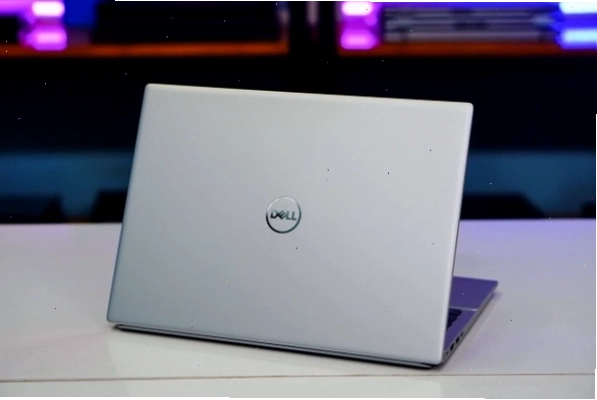 Màn hình laptop Dell Inspiron 5420 hiển thị hình ảnh sắc nét