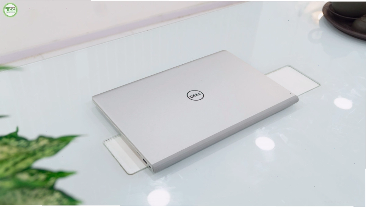 Màn hình laptop Dell Inspiron 5502 hiển thị rõ nét