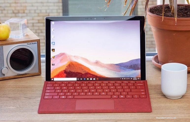 Màn hình PixelSense 12.3 inch sắc nét của Surface Pro 7 Plus