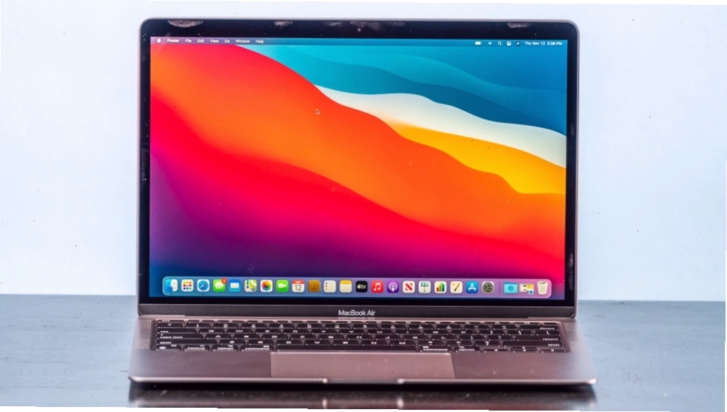 Màn hình Retina P3 và loa stereo chất lượng trên MacBook Air M1.