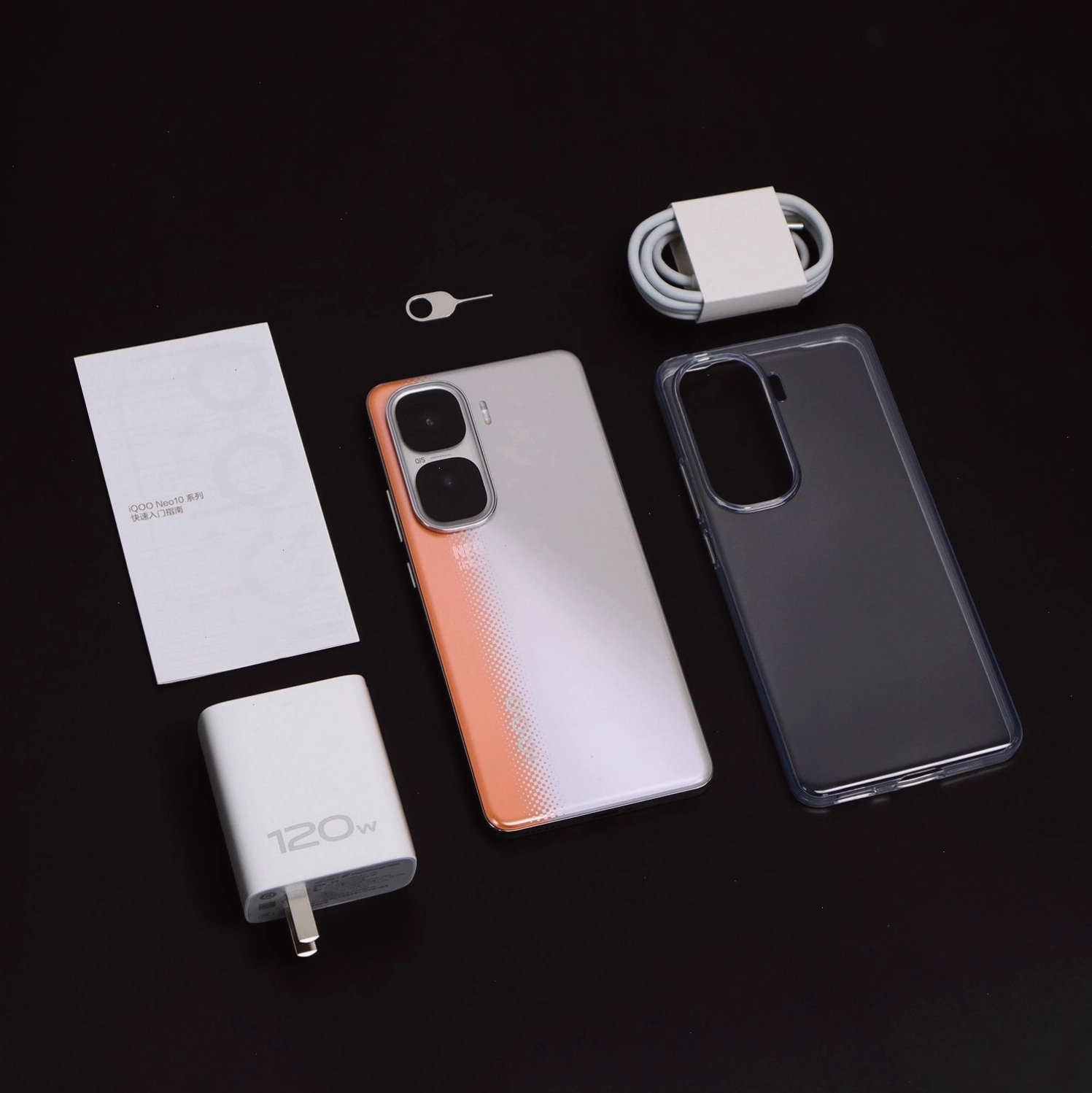 Mặt trước của Vivo iQOO Neo 10 với màn hình lớn
