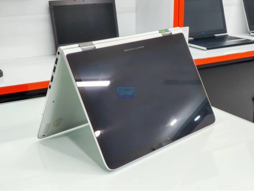 Máy tính cũ cảm ứng cho phép tương tác trực quan và linh hoạt