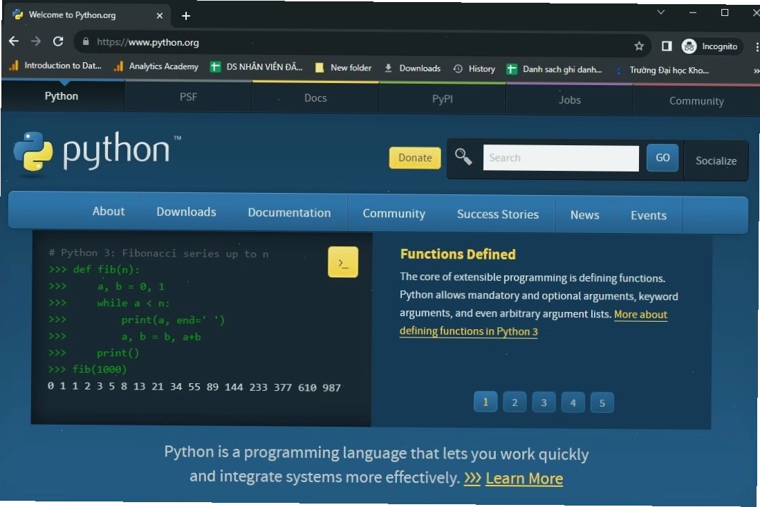 Minh họa sự phổ biến và đa dạng ứng dụng của ngôn ngữ lập trình Python