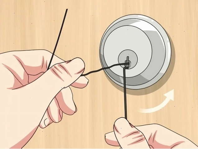 Mở khóa cửa bằng kẹp tăm và kẹp giấy theo hướng dẫn chi tiết