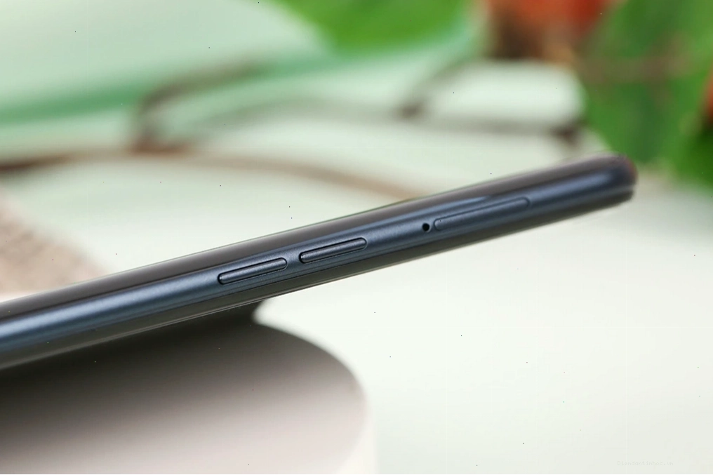 Nút nguồn và phím âm lượng OPPO A92