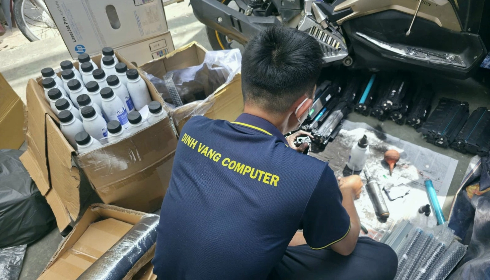 Quy trình đổ mực máy in chuẩn kỹ thuật tại Đỉnh Vàng Computer