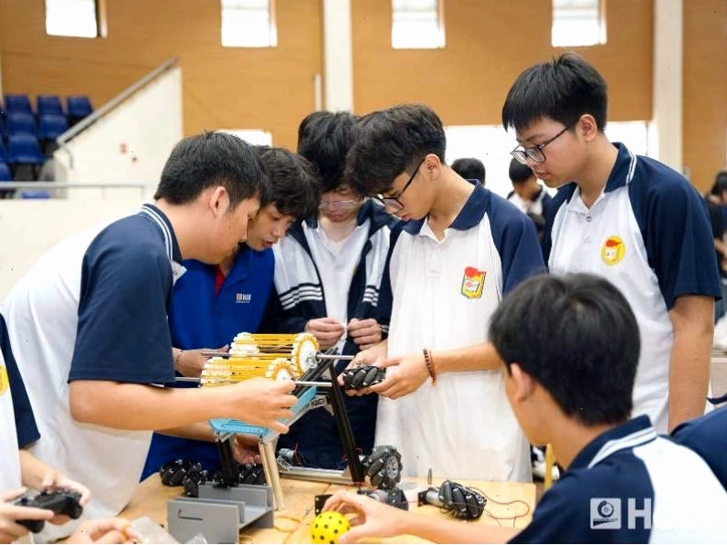 Recap Ngày hội STEM - ROBOTIC - AI tại THPT Chuyên Hùng Vương, Phú Thọ