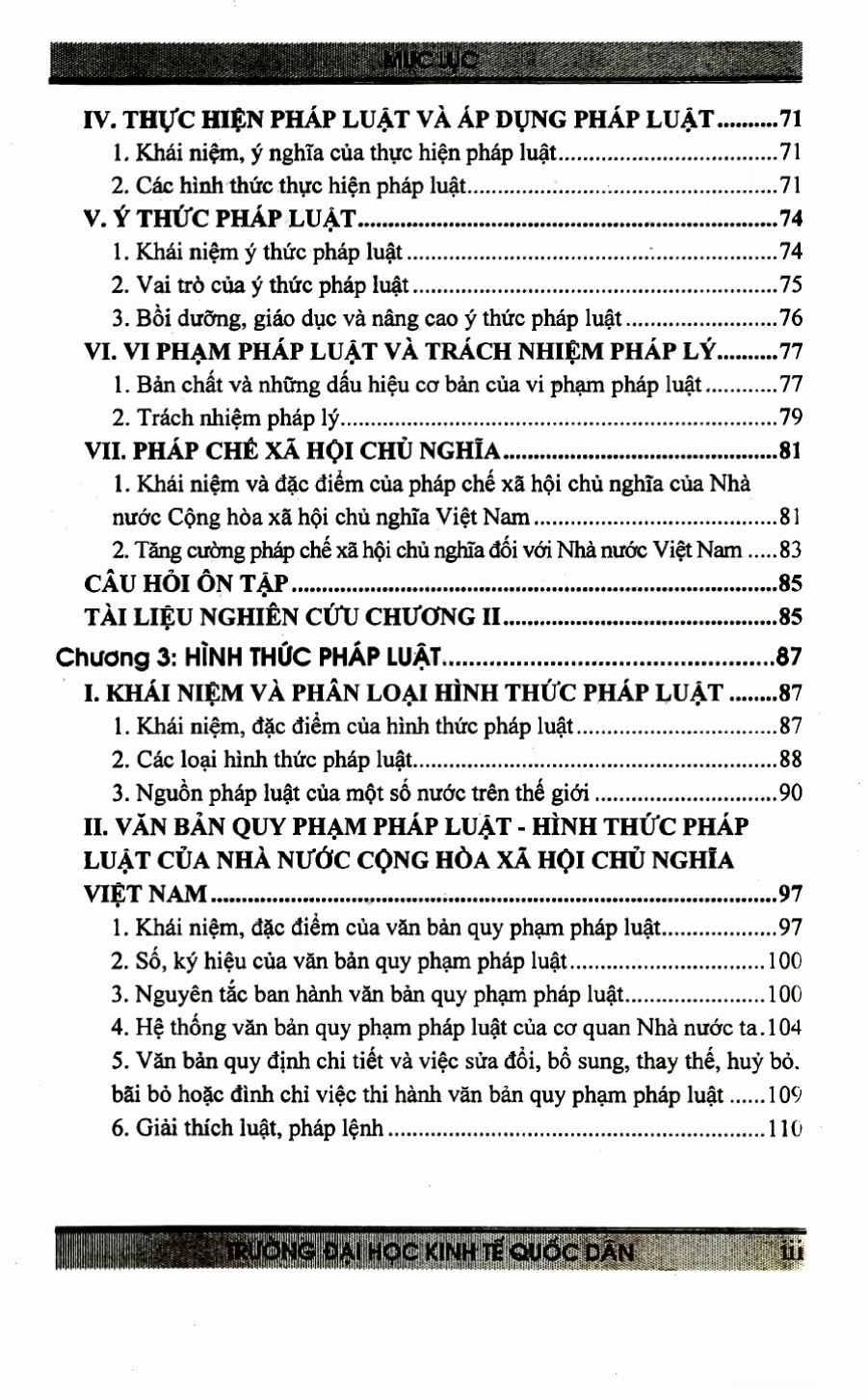 Sinh viên học tập pháp luật