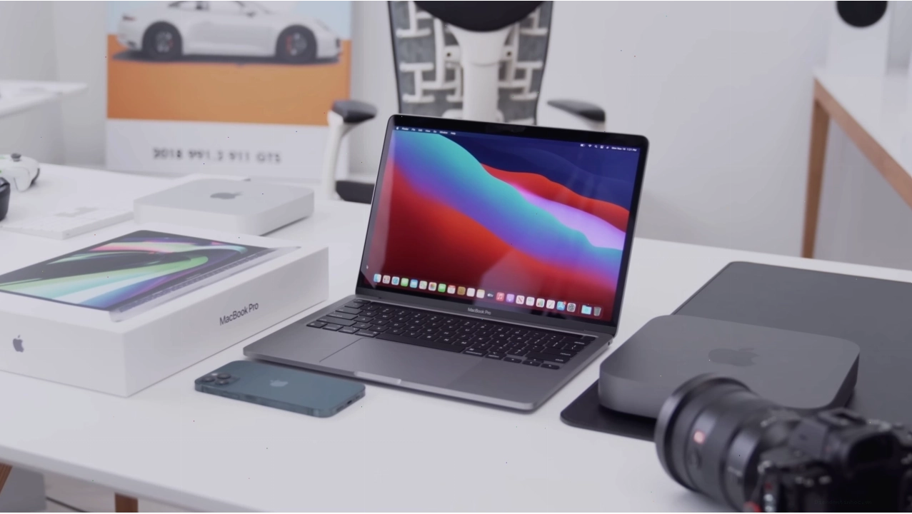 Thiết kế Macbook Pro M1 13 inch nhỏ gọn và tinh tế