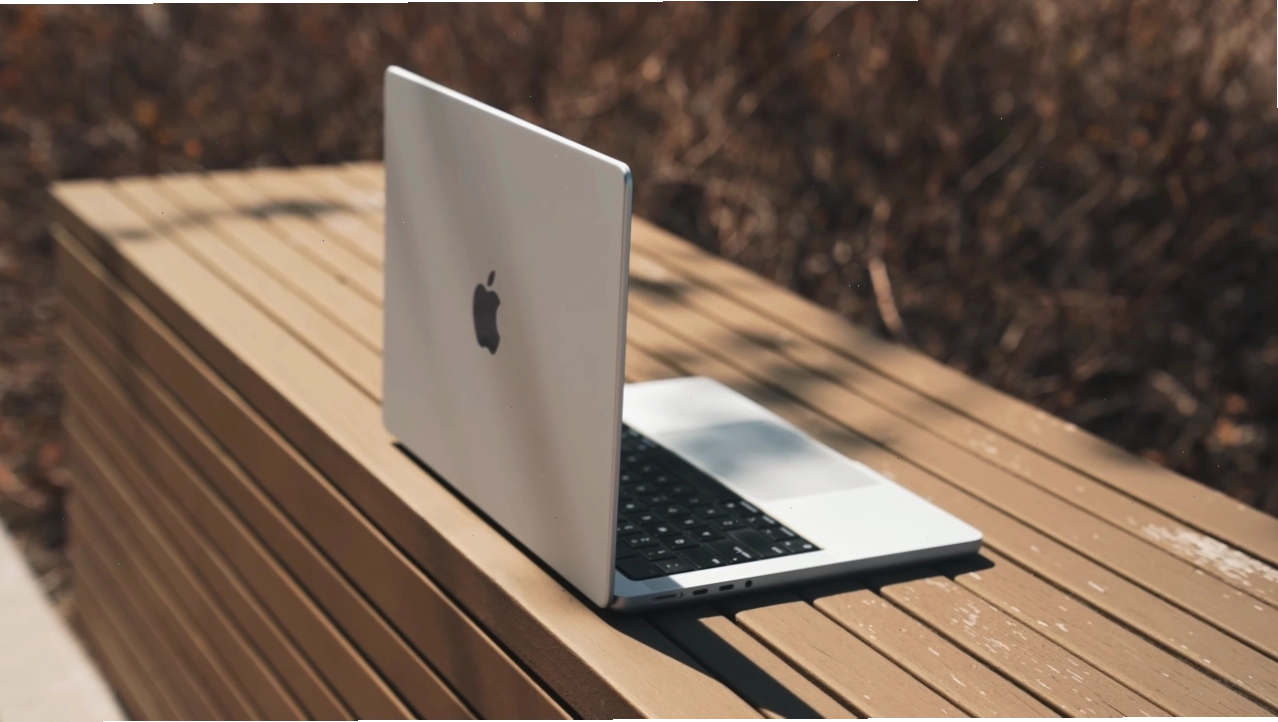 Thời lượng pin ấn tượng của MacBook Pro M2
