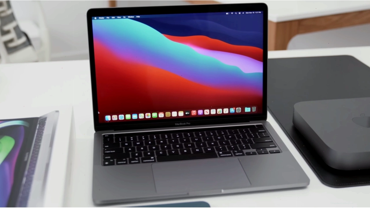 Thời lượng pin cả ngày dài không cần sạc trên MacBook Pro M1