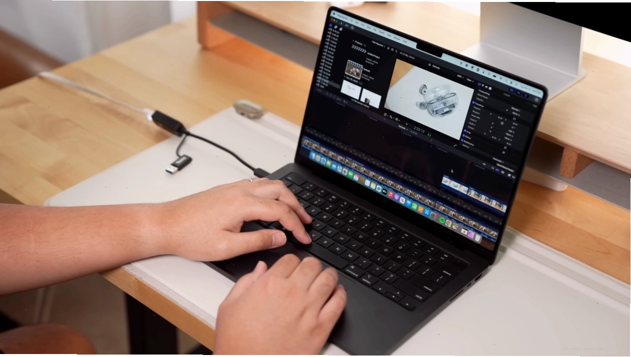 Thời lượng pin lên đến 22 giờ của MacBook Pro M3