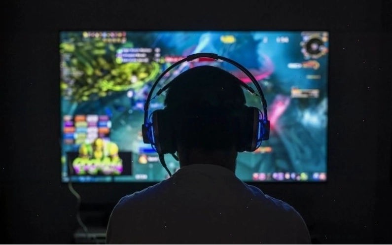 Tìm việc lập trình game tại các kênh tuyển dụng trung gian