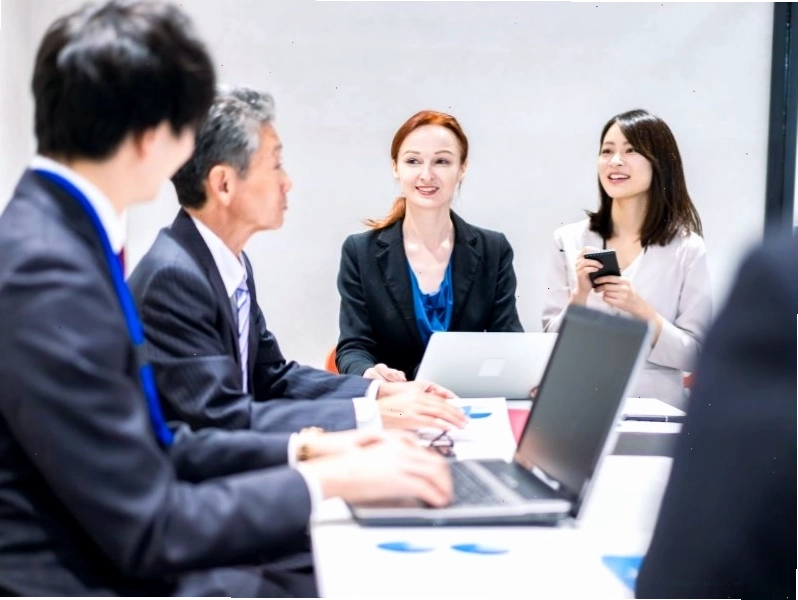 Tốt nghiệp ngành phiên dịch viên khối D01 với mức lương hấp dẫn