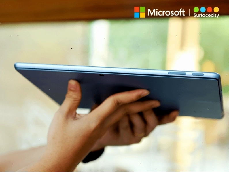 Trên tay sản phẩm Microsoft Surface Pro 9