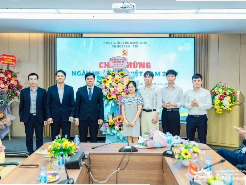 Trường Cơ khí – Ô tô nối tiếp truyền thống chào mừng ngày Nhà giáo Việt Nam
