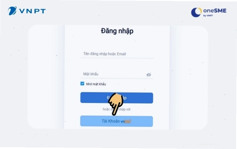 Truy cập vào nền tảng bằng tài khoản và mật khẩu được cấp