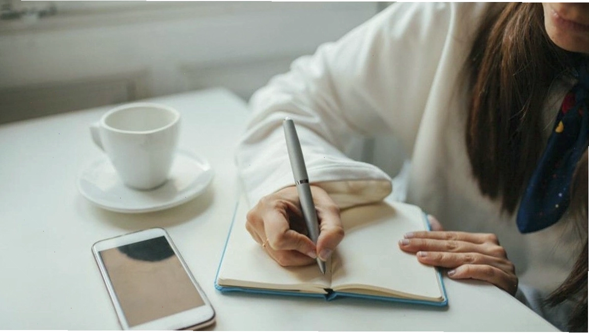 Ứng dụng biện pháp tu từ trong công việc và viết lách chuyên nghiệp