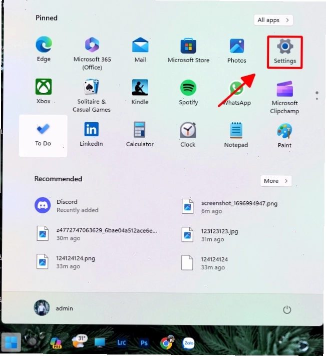 Vào Settings từ Menu Start trên Windows 11