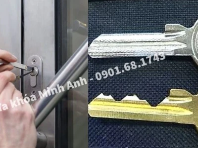 Vì sao chìa khóa thông minh để trong ôtô vẫn bị chốt cửa?